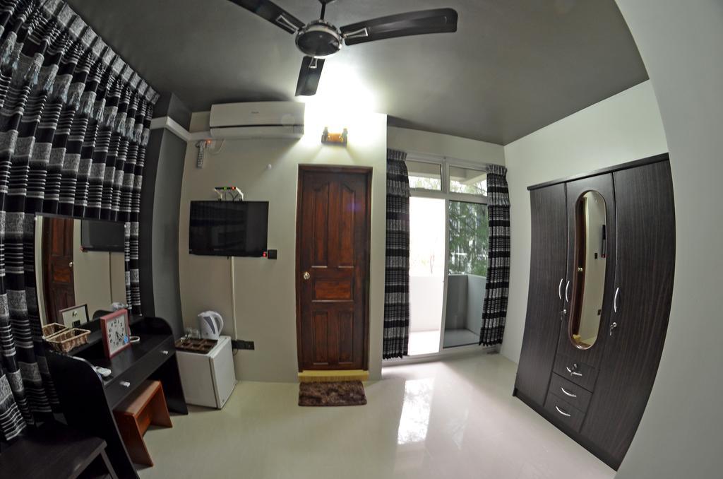 Dream Relax Hotell Hulhumale Exteriör bild