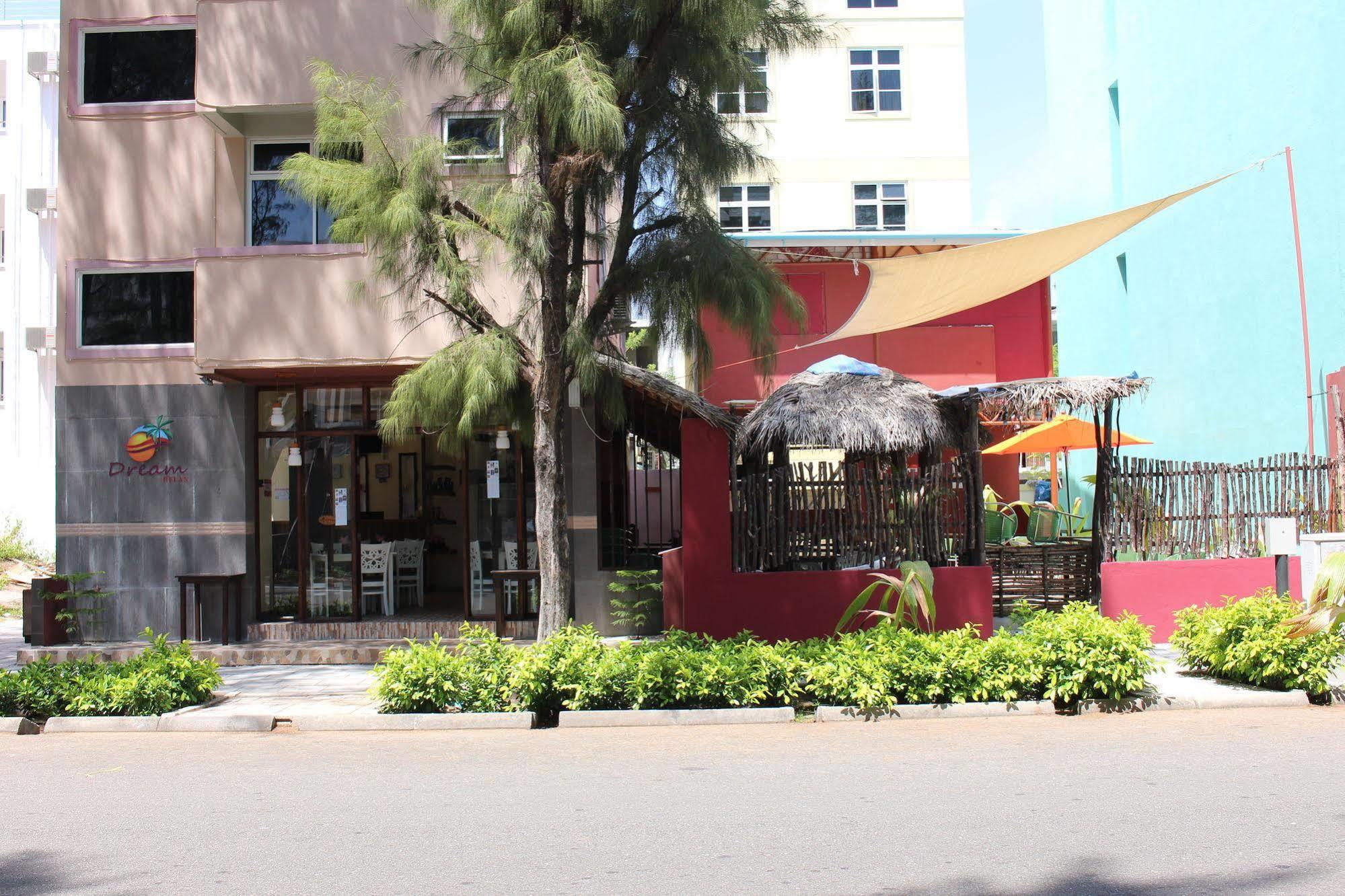 Dream Relax Hotell Hulhumale Exteriör bild
