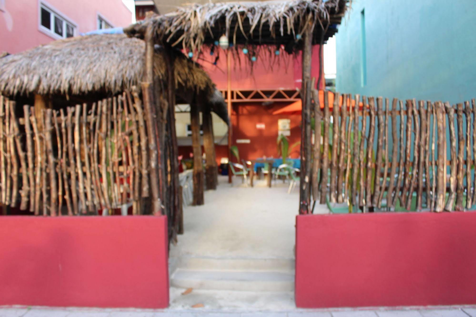 Dream Relax Hotell Hulhumale Exteriör bild