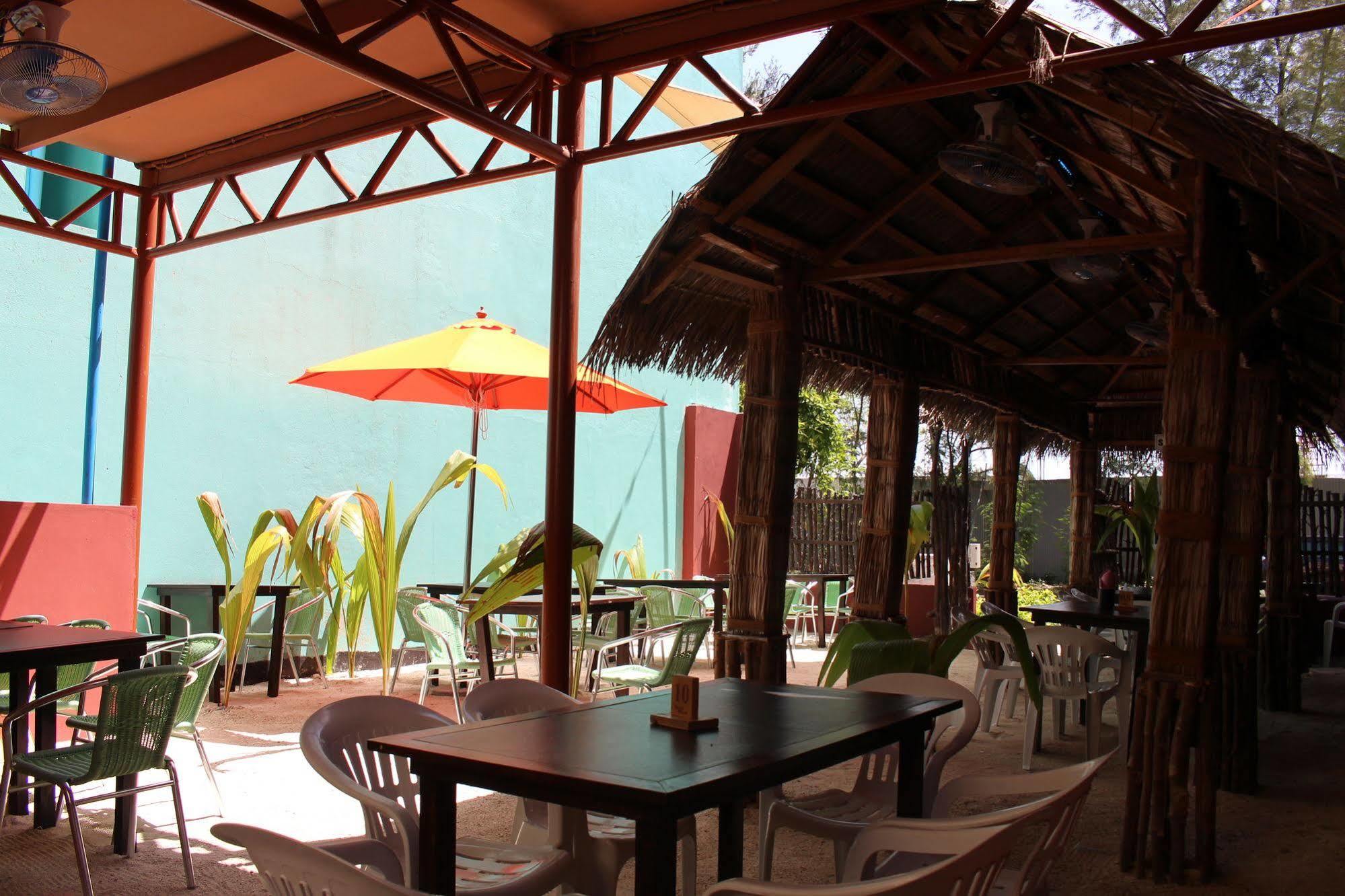 Dream Relax Hotell Hulhumale Exteriör bild