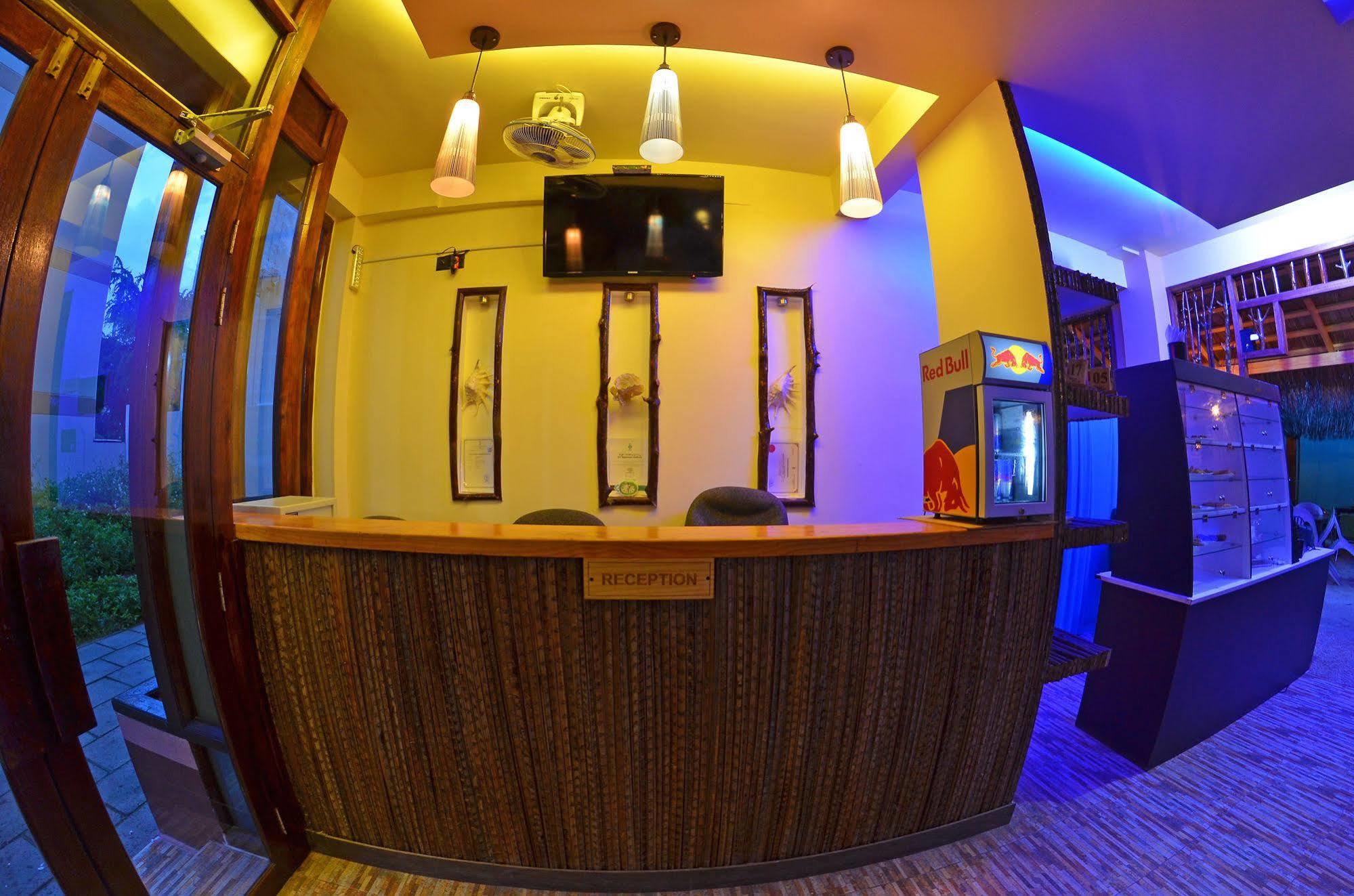 Dream Relax Hotell Hulhumale Exteriör bild