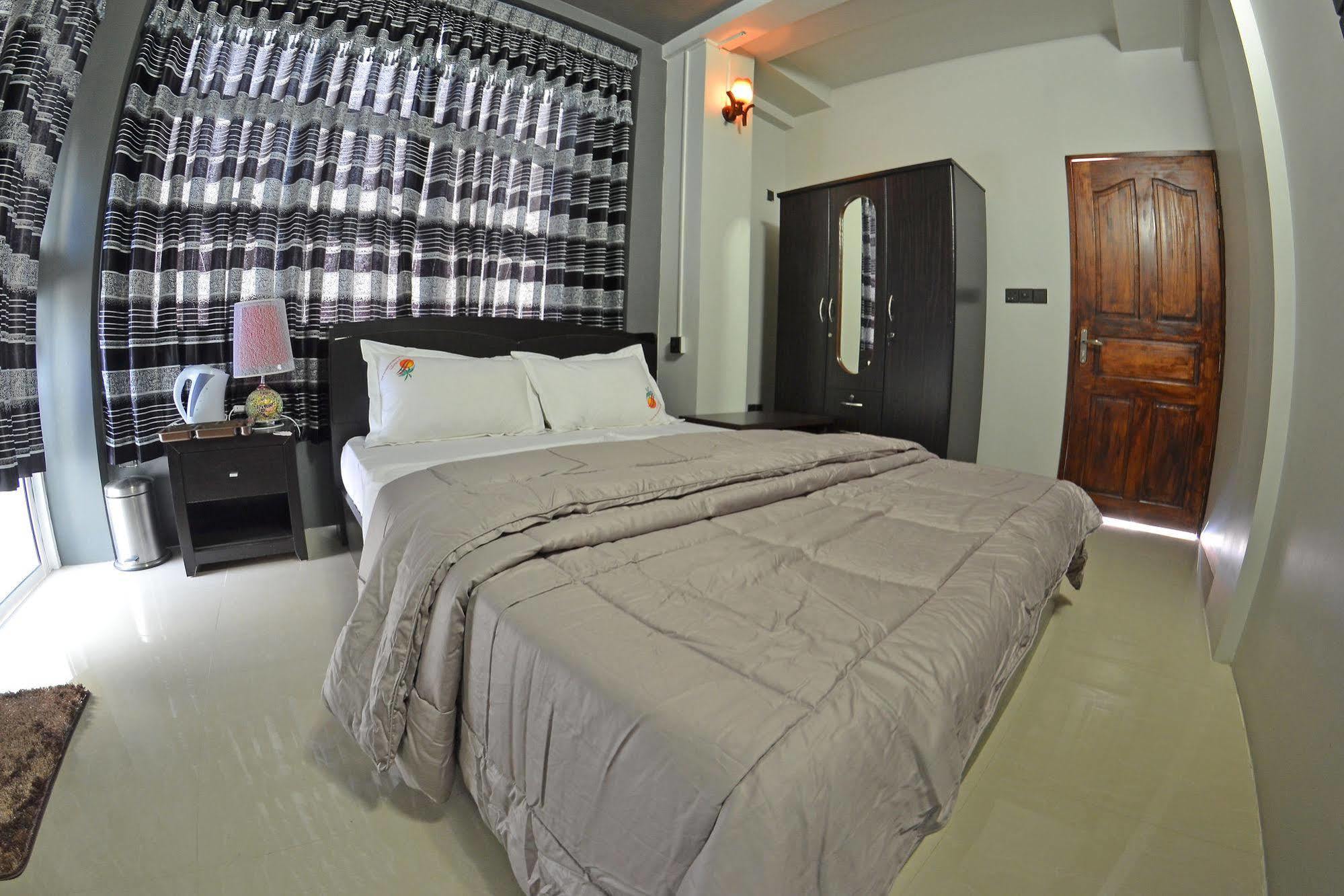 Dream Relax Hotell Hulhumale Exteriör bild