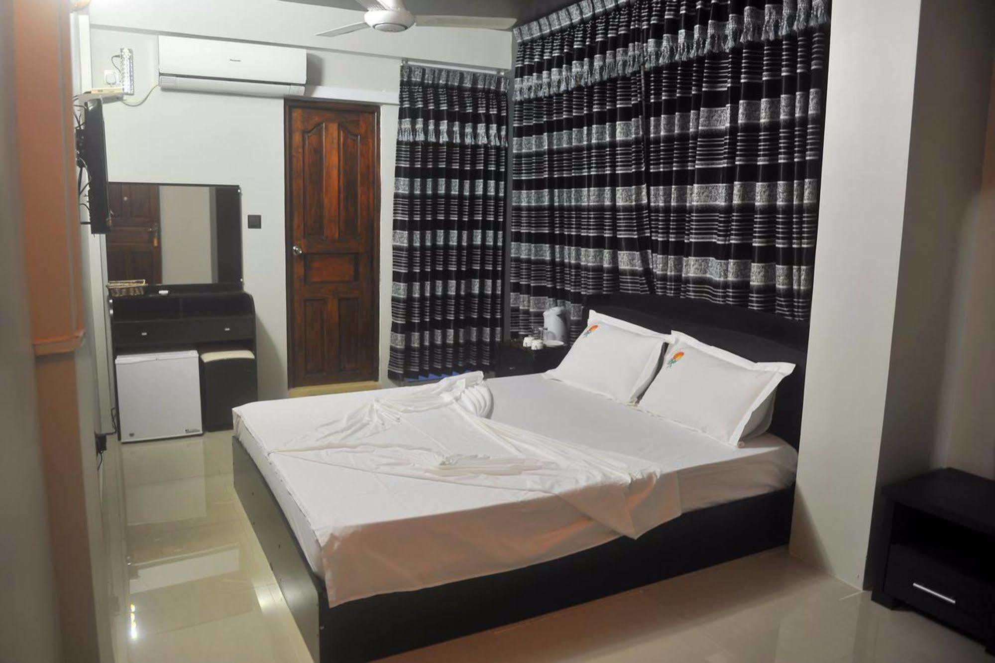 Dream Relax Hotell Hulhumale Exteriör bild