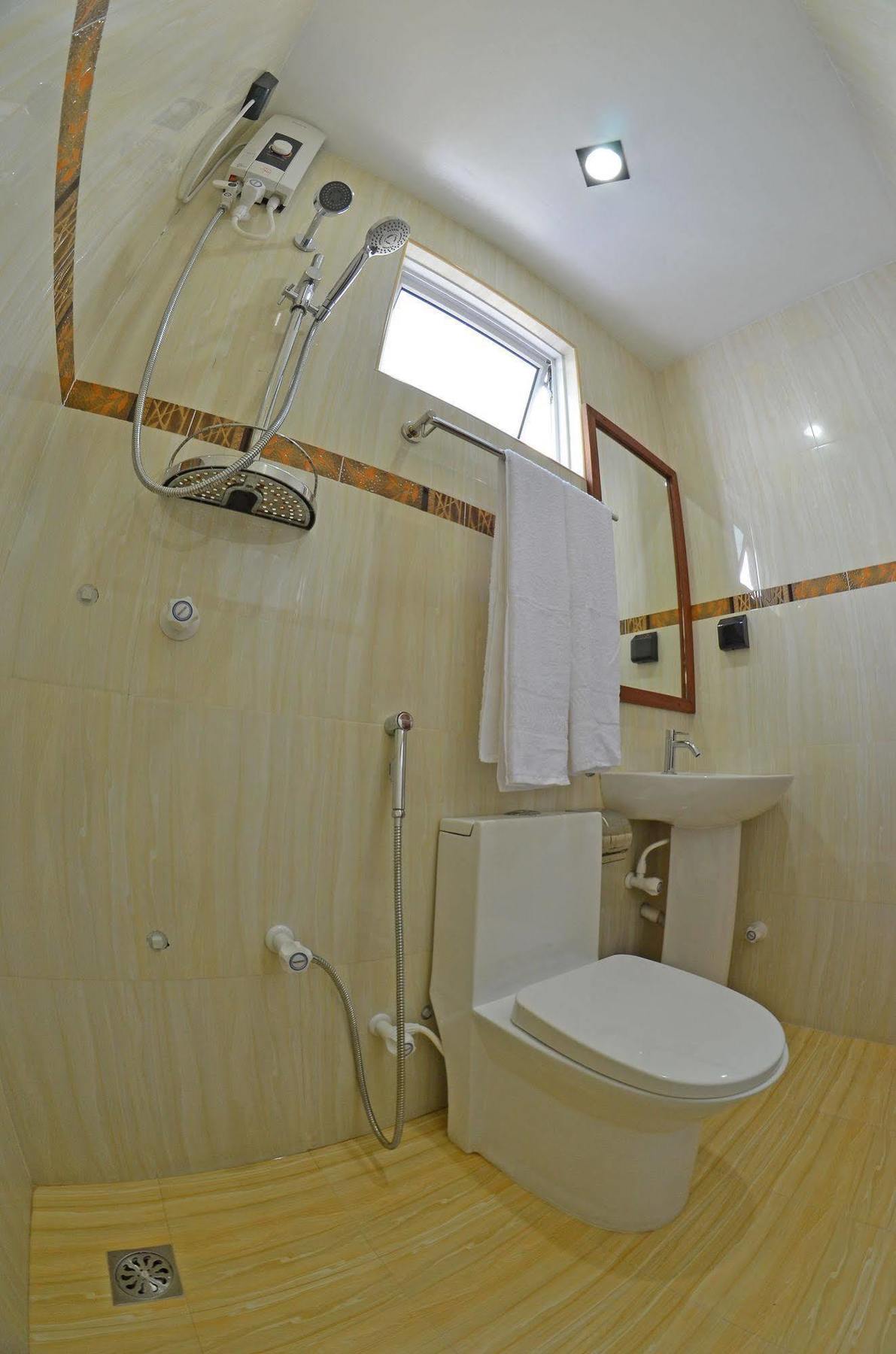 Dream Relax Hotell Hulhumale Exteriör bild